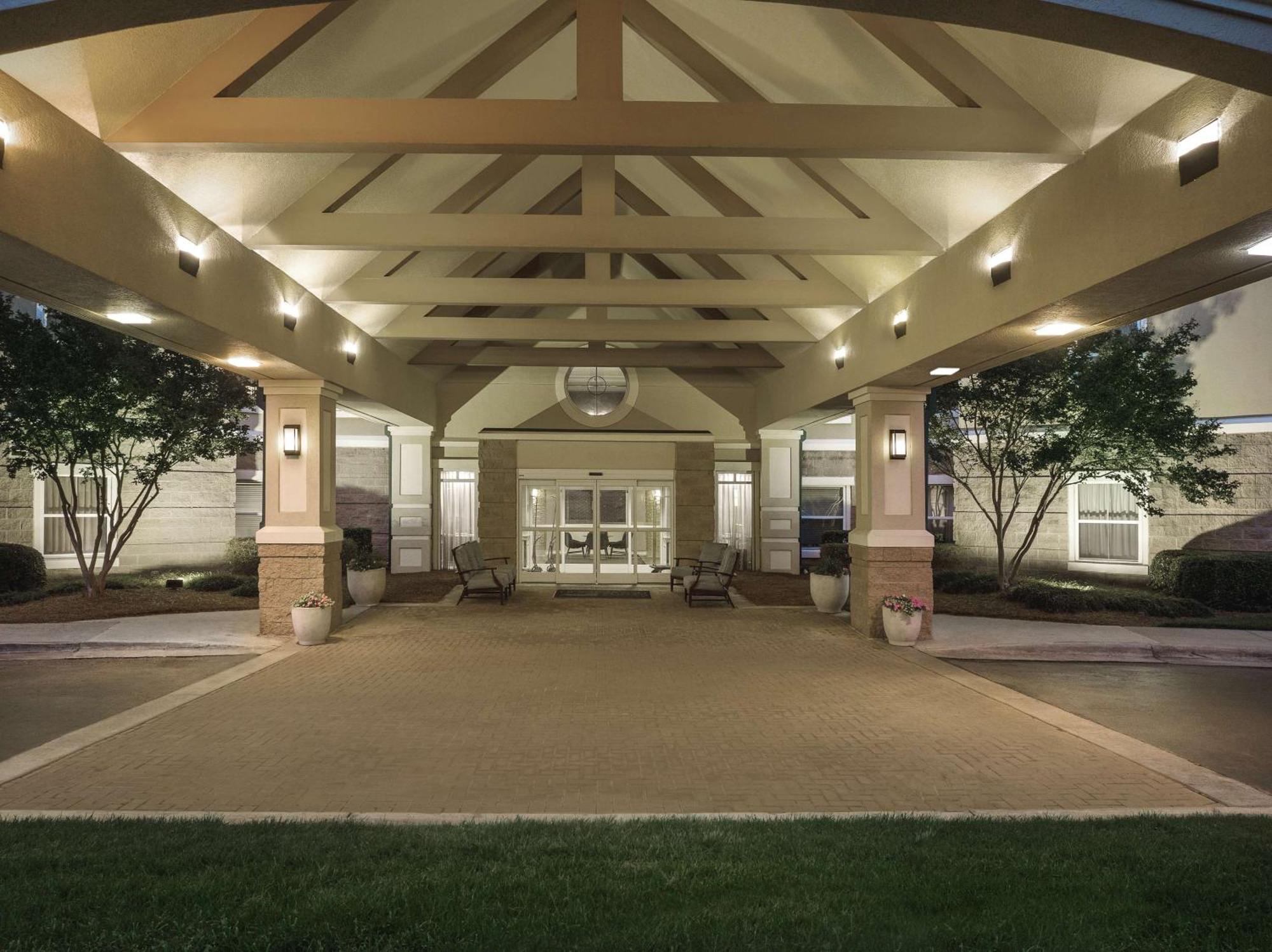 Homewood Suites By Hilton Raleigh-Durham Airport At Rtp Exterior photo